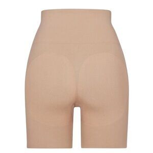 Skims XL Seamless Sculpt Butt Lifting Short Clay Beige Shapewear NWOT MSRP $60
